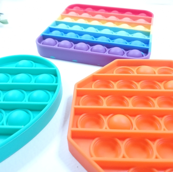 Fidget Pop It Toy Pack of 3. Heart Pop It Fidget Toy. Toddler toy. Shapes pop it - Picture 3 of 3